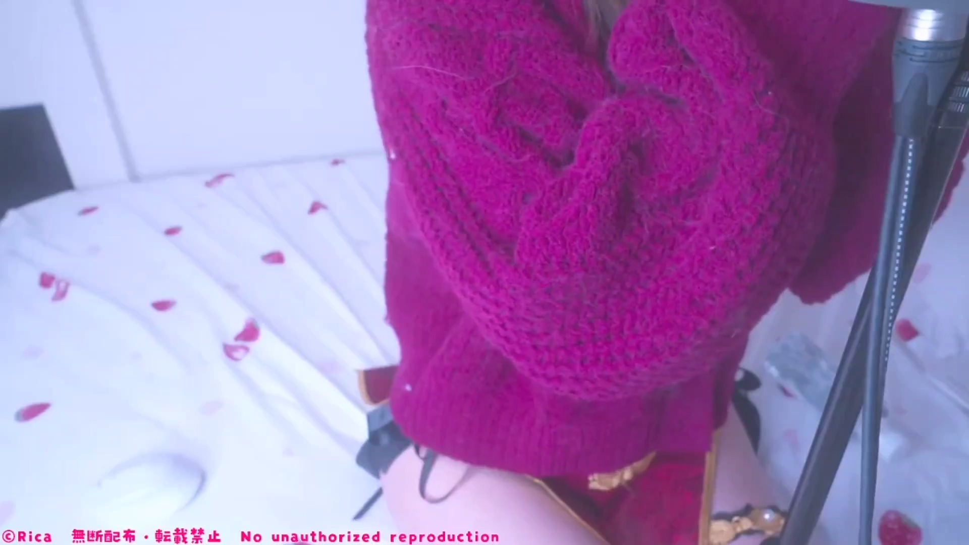 【実写耳舐め】へそ出しノースリーブのチャイナ服♡ドキドキ密着耳舐め【ASMREar licking】.mp4_20250526_031101.296.jpg 利香 露脐无袖中国服装 心跳紧贴舔耳朵 2.2GB  第1张
