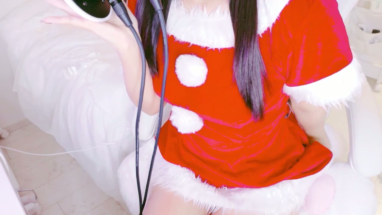 夜世 2025-12-25.mp4_20251229_183755.580.jpg 2025-12-25内容 380MB  第1张